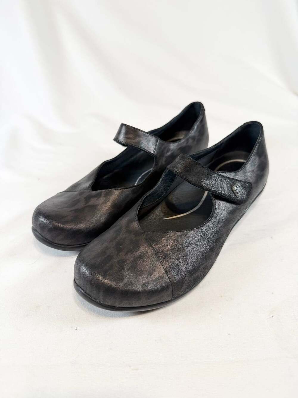 Dansko Mary Jane Flats 39 8.5 Leopard Metallic Leather Whimsigoth Dark Academia